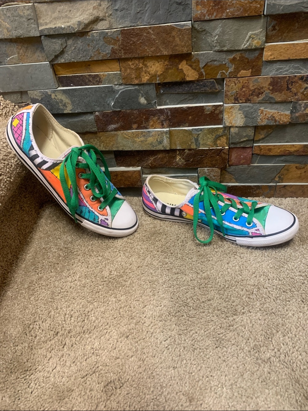 Converse Low Top Sneakers in Multicolor with Green Laces 8 - Picture 3 of 6
